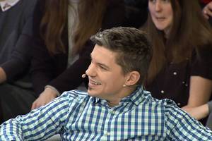 Deivis papasakojo, kaip scenoje su mikrofonu išsimušė priekinius dantis