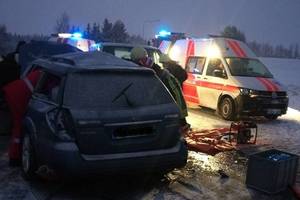 Tragedija paženklintas savaitgalis: pavojingas „Subaru“ lenkimas baigėsi keleivio mirtimi