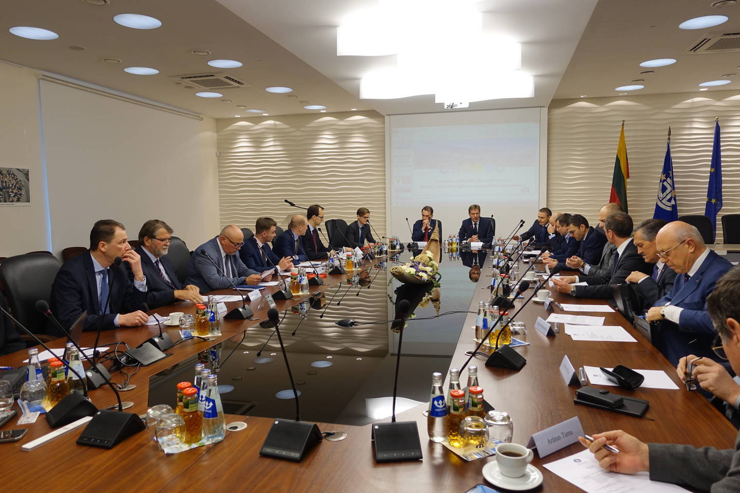 Klaipėdos valstybinio jūrų uosto direkcija pristatė investicijų poreikį, kuriam įgyvendinti, pasikeitus mokestinei aplinkai, reikėtų imti dideles paskolas.