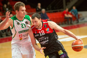 Rezultatyviose rungtynėse  „Lietuvos rytas“ įveikė pasikeitusią „Dzūkiją“