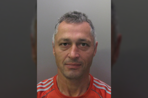 Britų teisėsauga ant kojų: ieškomas iš kalėjimo pabėgęs lietuvis