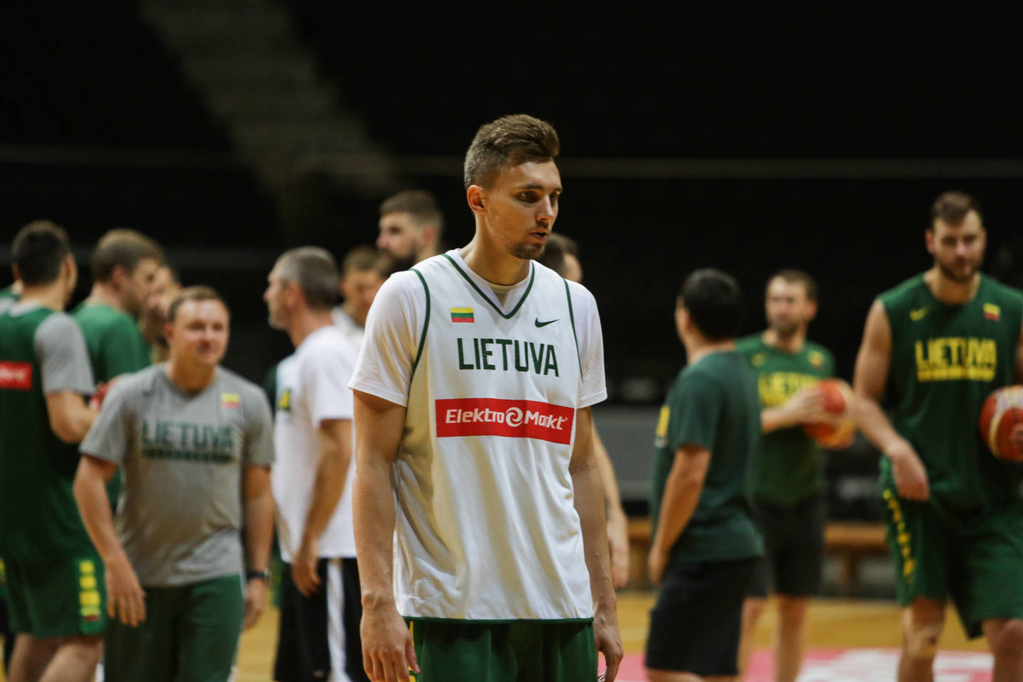 E.Kairys.