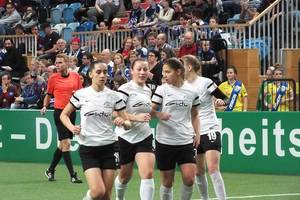 „Gintros-Universiteto“ futbolininkės turnyre Vokietijoje užėmė 6-ą vietą