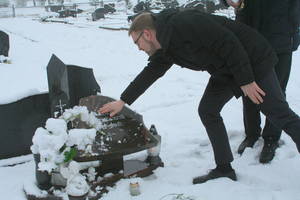 Paaiškėjo daugiau detalių apie L. Kukuraičio vizitą prie Matuko kapo