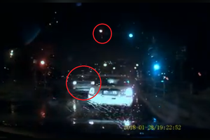 Policija ir vėl „paslydo“: nufilmuotas pareigūnų pažeidimas įsiutino tūkstančius vairuotojų