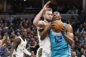 Varžovų lyderį po krepšiu sustabdęs Domantas Sabonis džiaugėsi dar viena pergale