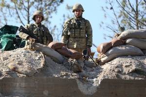 Dvi didžiausios NATO kariuomenės stoja į priešingas puses: kam tai į naudą?