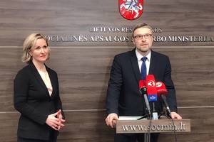 Po kilusio skandalo postą palieka Lino Kukuraičio patarėja Gabija Vitkevičiūtė