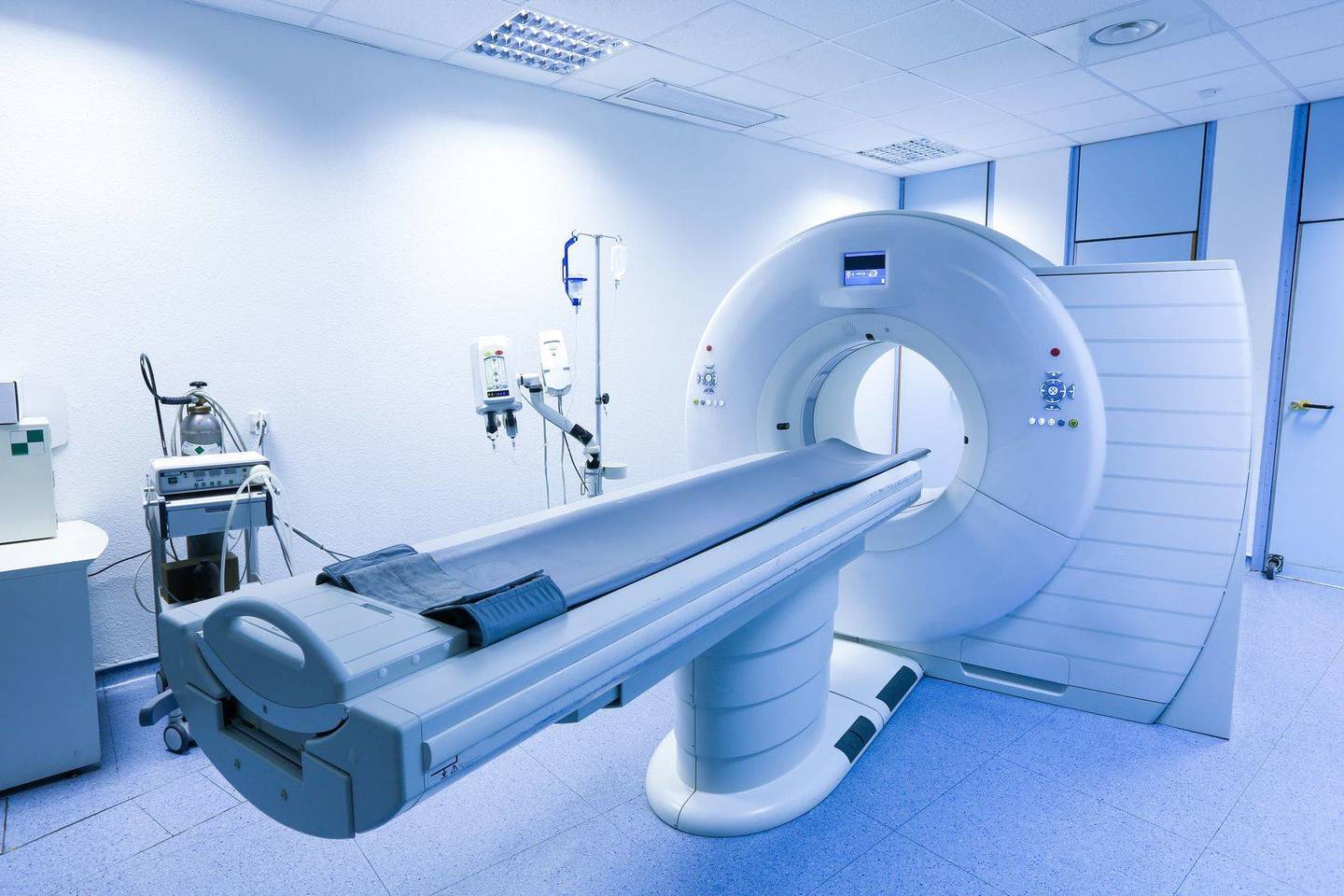  Magnetinio rezonanso tomografijos (MRT) pagalba išgaunamas detalus vidaus organų ir minkštųjų audinių vaizdas.<br> 123rf.com nuotr.