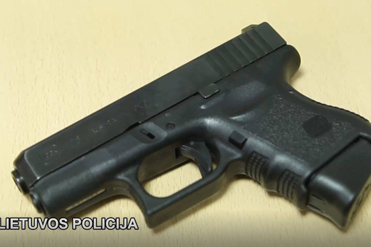 Buvęs Vilniaus policininkas įtariamas neteisėta prekyba ginklais.