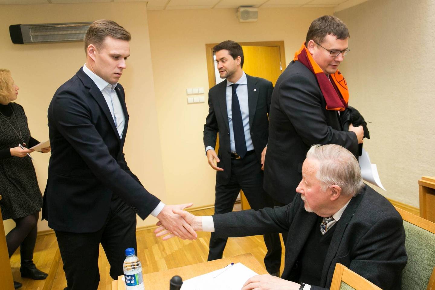 Ar pabars senelis anūką, ar jo dėl partinių sumetimų tiesiog jau neklausiama?