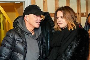 Ką tik susituokęs Ramūnas Rudokas renginyje pasirodė su jaunute žmona