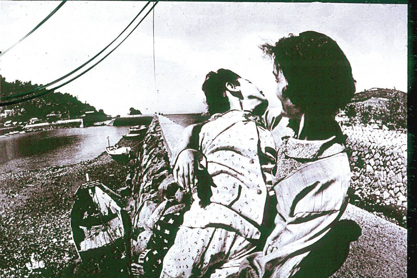 JAV fotografas E.Smithas, apsilankęs Minamatoje, vienas pirmųjų pradėjo fiksuoti aplinkos teršimo pasekmes Japonijoje.