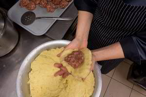 Išsivirkite cepelinų, kokių dar nesate ragavę: 4 netradicinio įdaro receptai