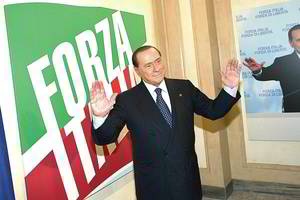 Italijos kavalierius Silvio Berlusconi įgavo naują kvėpavimą