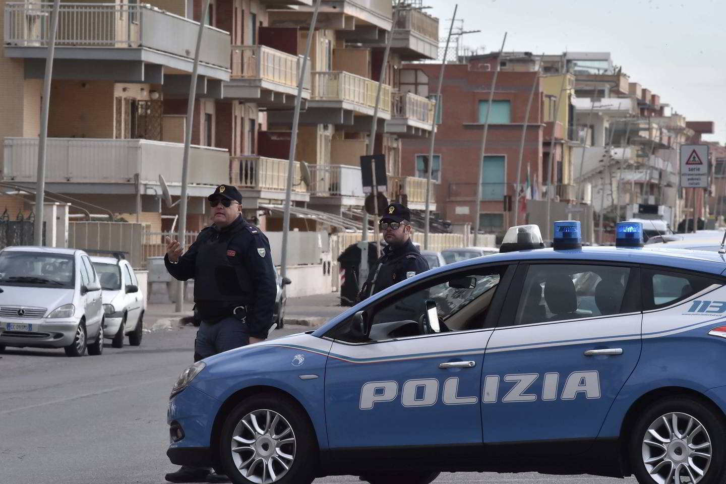 Policija ieško nusikaltėlio.