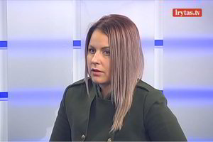 Pareigūnė prabilo apie šiurpias darbo sąlygas: prieš nuteistuosius – aukštakulniai