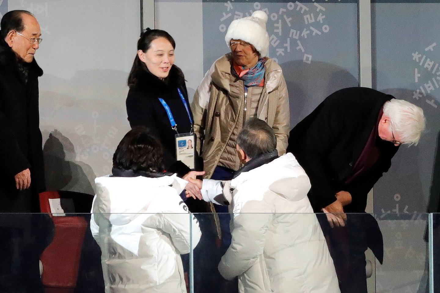  Kim Yo-jong pirma savo šeimos narė, kuri atvyko į Pietų Korėją.<br> „Reuters“/„Scanpix“ nuotr.