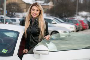 Skubėdama į koncertą Natalija Bunkė pateko į dvi avarijas