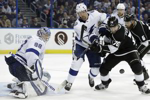 NHL lyderiai nugalėjo „Kings“ komandą