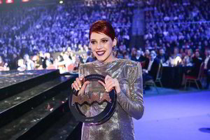 Albumo apžvalga. Monique „Sun & Moon“