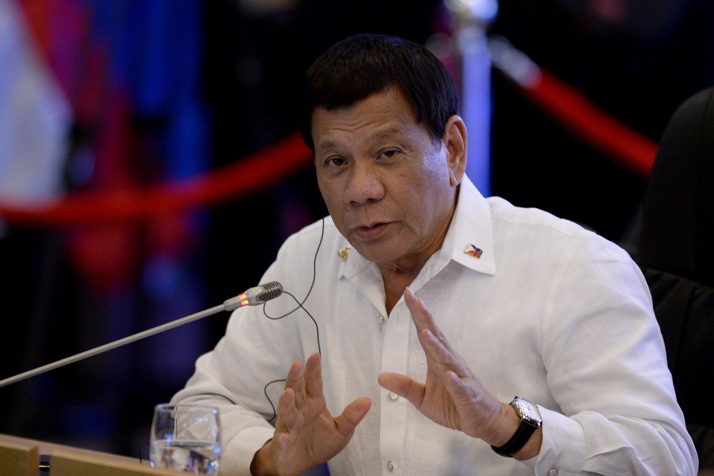  R.Duterte eilinį kartą įžeidė moteris.<br> „Reuters“/„Scanpix“ nuotr.