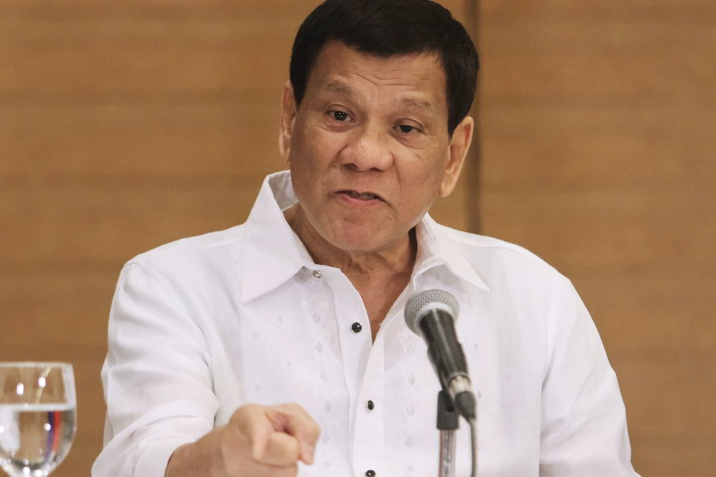  R.Duterte eilinį kartą įžeidė moteris.<br> AFP/„Scanpix“ nuotr.