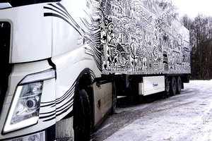 Lietuviai sukūrė ypatingą sunkvežimį: į Europos kelius išrieda Laisvės vilkikas 