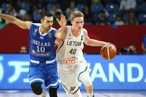 Lietuvos krepšininkai svetur: galingas M. Grigonis, ramus L. Lekavičius ir 19-mečio sugrįžimas