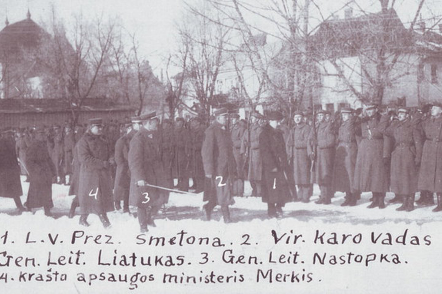  Kadras iš pirmųjų A.Smetonos prezidentavimo metų.<br> Vytauto Didžiojo karo muziejaus nuotr.
