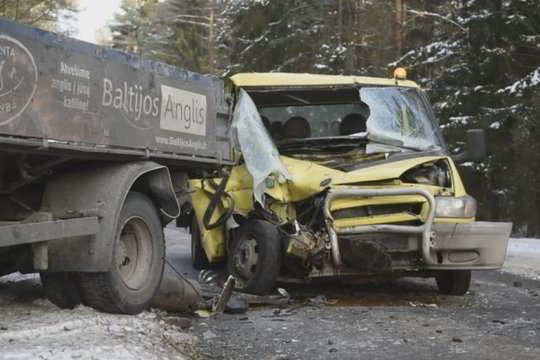 Vilniuje susidūrus sunkvežimiams į ligoninę išvežti du žmonės