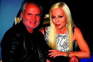 Gianni Versace nužudymą ėmė narplioti TV serialo kūrėjai
