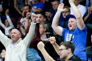 Savaitgalio desertas: už metimą iš aikštės vidurio – 40 tūkst. eurų ir „Mercedes“ 