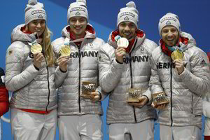 Pjongčango medalių įskaitoje lyderiai išlaiko savo pozicijas