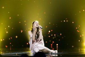 „Eurovizijos“ kova: komisijos ir žiūrovų nuomonės išsiskyrė, krito 6 atlikėjai