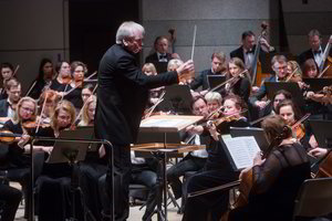 Dirigento Gintaro Rinkevičiaus mostai virpino 400 stygų!