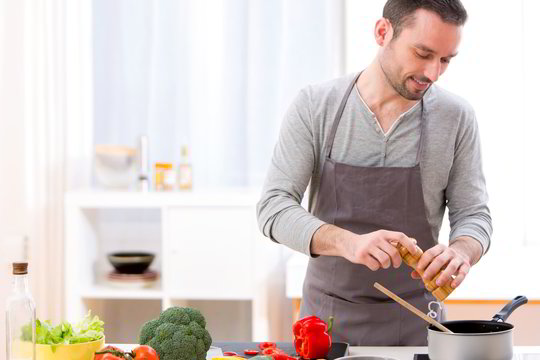 Mama apstulbo sužinojusi savo sūnaus sėkmingos karjeros paslaptį