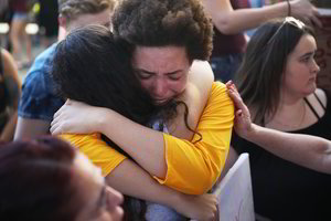 Kilus pasipiktinimui dėl šaudynių mokykloje, D. Trumpas rado kam suversti kaltę