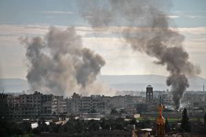 Sirijoje per intensyvų bombardavimą žuvo 100 civilių