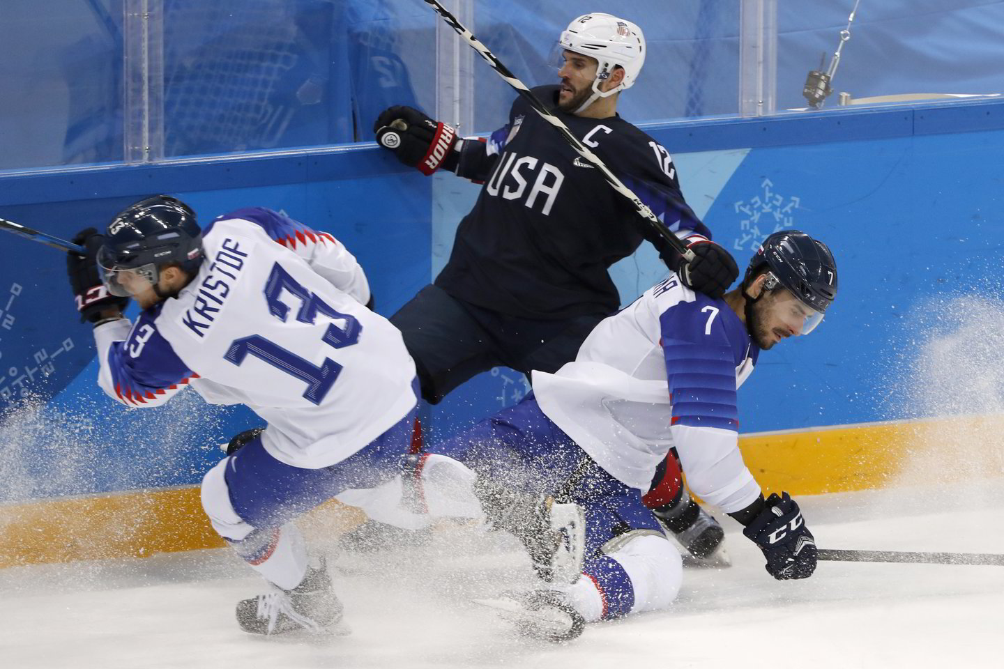  Pjongčango žaidynių vyrų ledo ritulio turnyro aštuntfinalyje antradienį JAV rinktinė 5:1 (0:0, 3:1, 2:0) nugalėjo Slovakijos ekipą ir pateko į ketvirtfinalį.<br> Reuters/Scanpix nuotr.