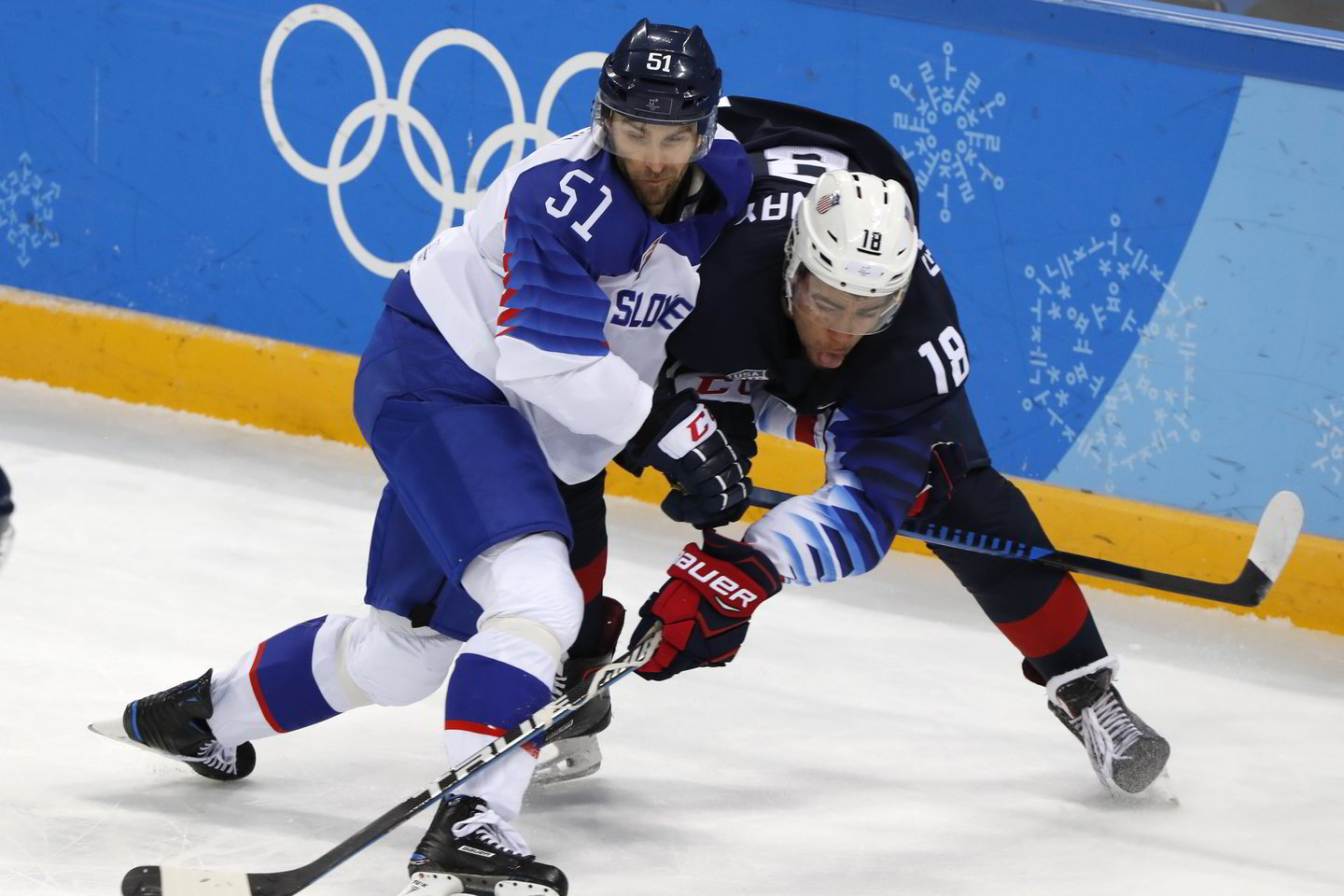  Pjongčango žaidynių vyrų ledo ritulio turnyro aštuntfinalyje antradienį JAV rinktinė 5:1 (0:0, 3:1, 2:0) nugalėjo Slovakijos ekipą ir pateko į ketvirtfinalį.<br> Reuters/Scanpix nuotr.