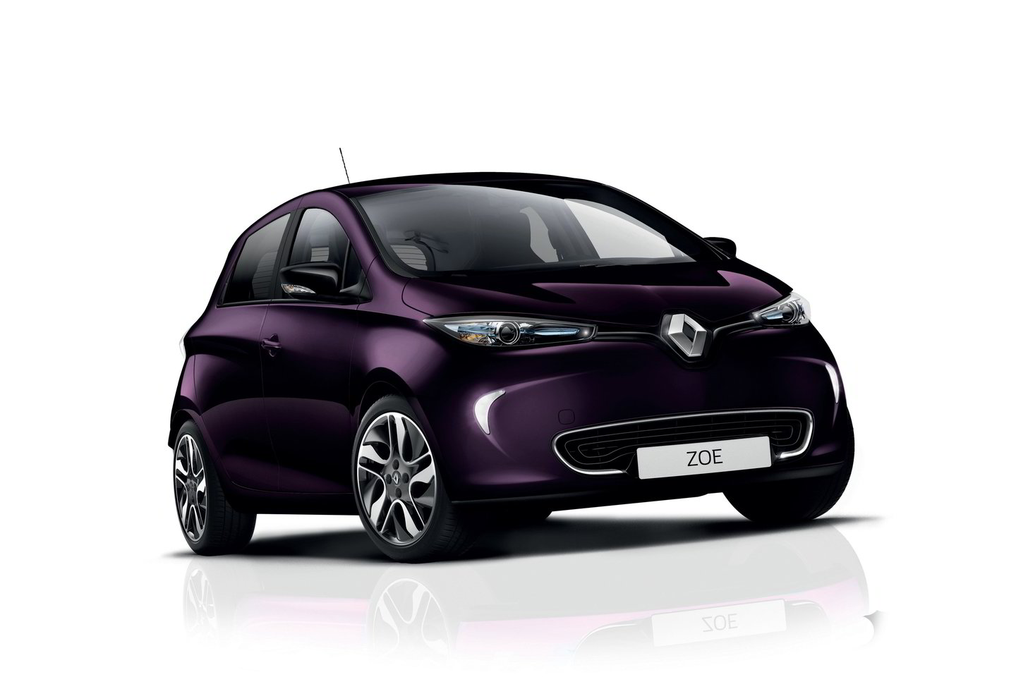 „Renault Zoe“ taps pirmuoju prancūzų gamintojo elektromobiliu, į kurį bus montuojamas 80 kilovatų (107 AG) galios agregatas.<br>Gamintojo nuotr.
