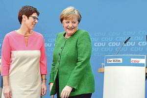 Susipažinkite su mini Merkel – galima Vokietijos kanclerės įpėdine