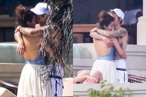 Pasaulis ploja rankomis: Justinas Bieberis ir Selena Gomez pasirodė vestuvėse 