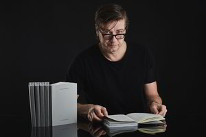 Į knygą perkelta Dainiaus Liškevičiaus instaliacija „Labyrinthus“ – kolekcininkams ir reikšmių ieškotojams