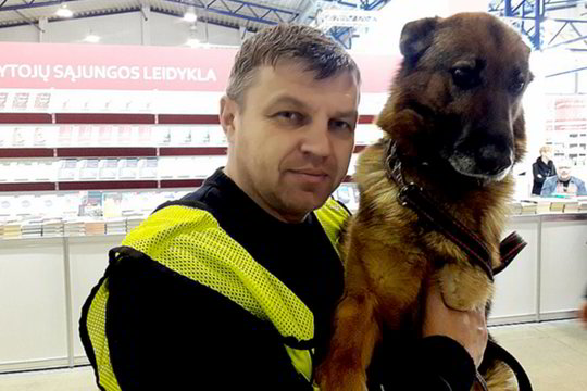 Vokiečių aviganė Demi rūpinsis Vilniaus knygų mugės dalyvių saugumu