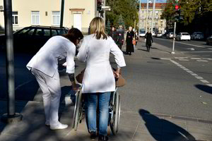 Valdžia susizgribo: „vokelius“ nešančių pacientų laukia perauklėjimas