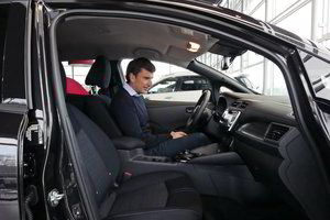 Žinomas verslininkas įsigijo Lietuvoje dar nematytą elektromobilį