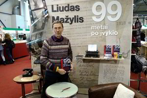 Liudas Mažylis apie savo knygą: „Žvelkite su humoru ir nebijokite suglumti“