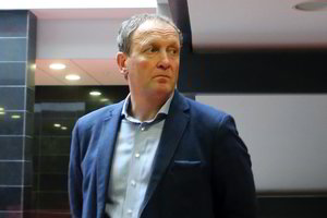 Prokurorai siekia, kad J. Kozubovskis būtų nuteistas už trukdymą jiems dirbti